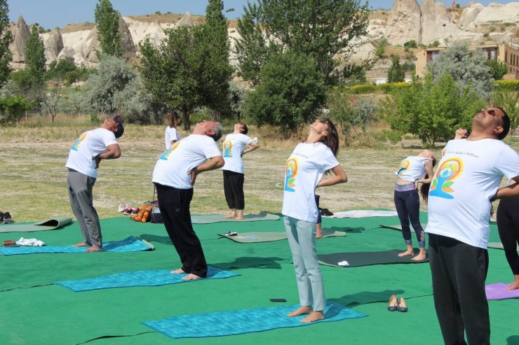 Hindistanlılar Uluslararası Yoga Günü’nü Kapadokya’da kutladı