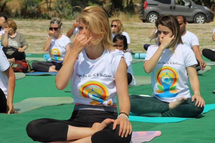 Hindistanlılar Uluslararası Yoga Günü’nü Kapadokya’da kutladı