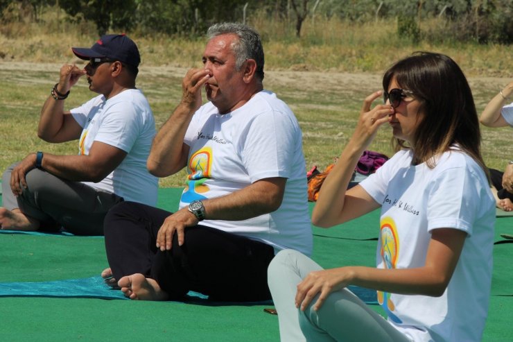 Hindistanlılar Uluslararası Yoga Günü’nü Kapadokya’da kutladı