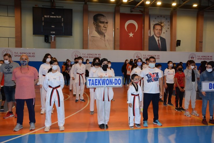 Nevşehir’de yaz spor okulları açılış töreni düzenlendi