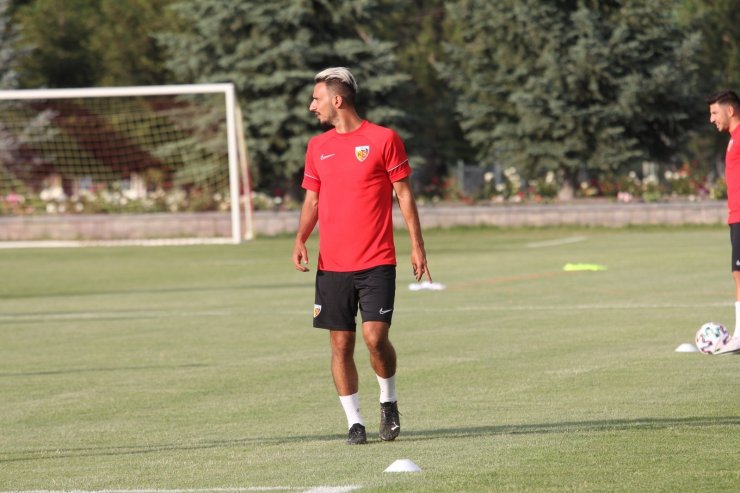 Kayserispor’un yeni transferleri idmanda