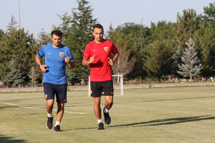 Kayserispor’un yeni transferleri idmanda