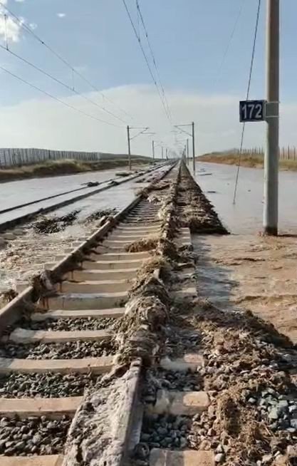 Sel sularının zarar verdiği YHT Hattında olası faciadan dönüldü