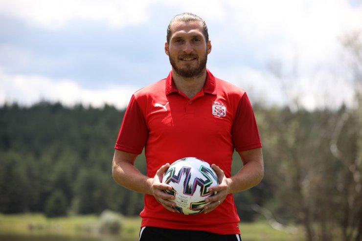 Koray Altınay: “Sivasspor’a geldiğim için mutluyum”