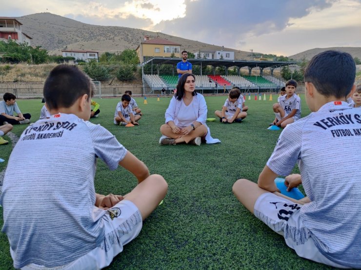 Futbol sahasında terapi