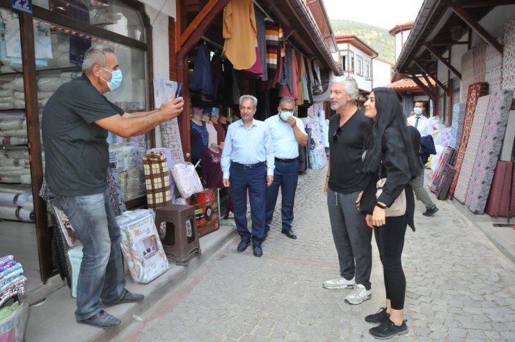 Behzat Uygur, Akşehir’de pidecilik yapıp yorgan dikti