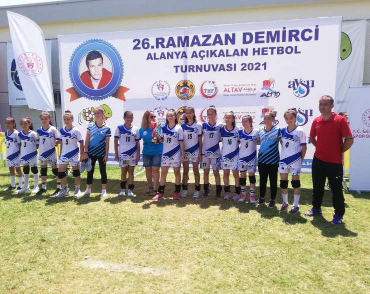 Spor A.Ş Gençlik ve Spor namağlup şampiyon oldu