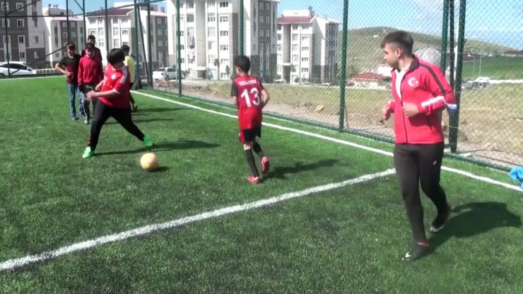 Yozgat’ta halı sahası olmayan mahalle kalmayacak