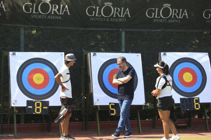 Bakan Kasapoğlu’ndan Tokyo 2020’ye hazırlanan milli sporculara destek ziyareti