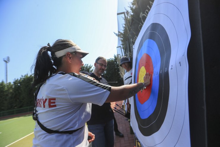 Bakan Kasapoğlu’ndan Tokyo 2020’ye hazırlanan milli sporculara destek ziyareti