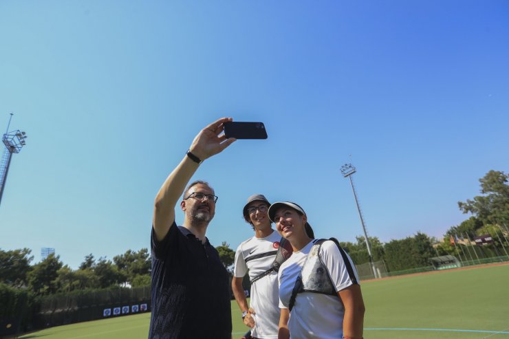 Bakan Kasapoğlu’ndan Tokyo 2020’ye hazırlanan milli sporculara destek ziyareti