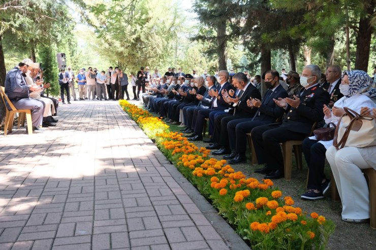 Konya’da 15 Temmuz etkinliklerinde şehitler dualarla yad edildi