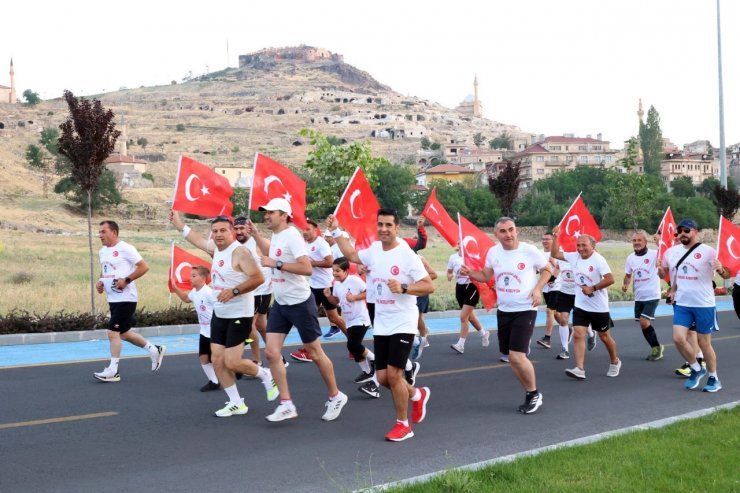 Kapadokya Kaplanları Ömer Halisdemir’in kabrine koşuyor