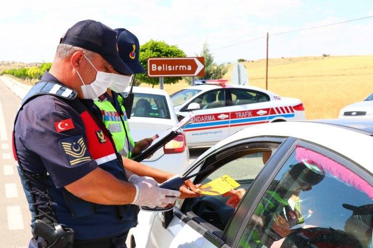 Aksaray Jandarma hem denetledi, hem de bilgilendirdi