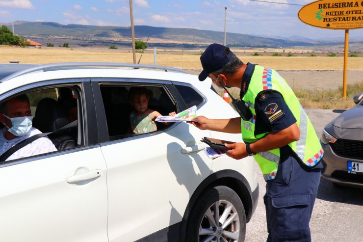 Aksaray Jandarma hem denetledi, hem de bilgilendirdi