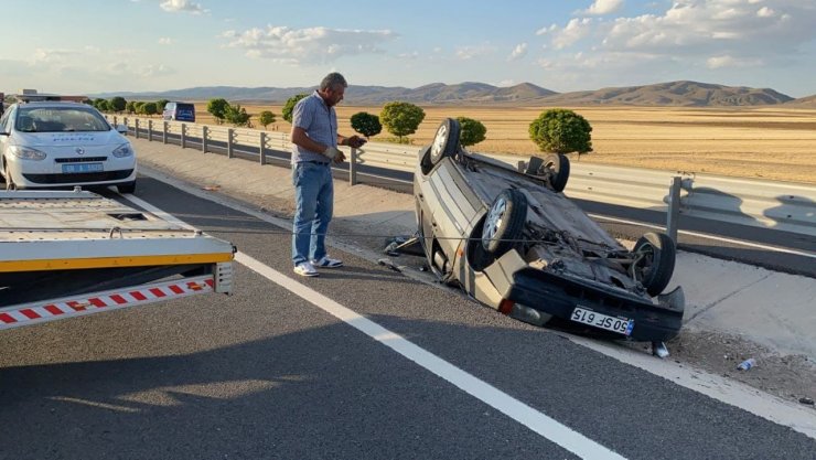 Kontrolden çıkan otomobil takla attı: 1’i ağır 2 yaralı