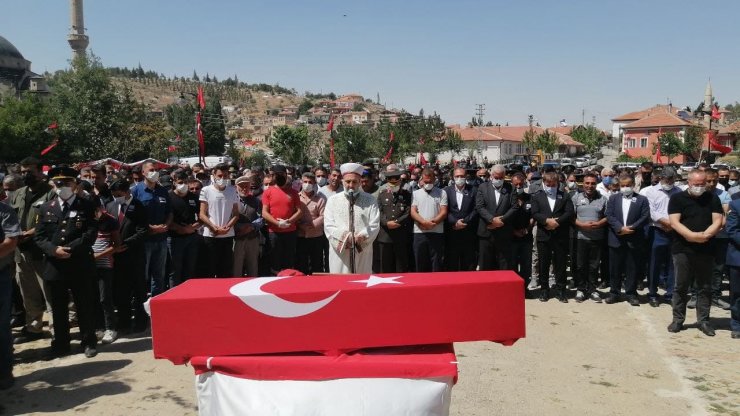 Aksaraylı şehit son yolculuğuna uğurlandı