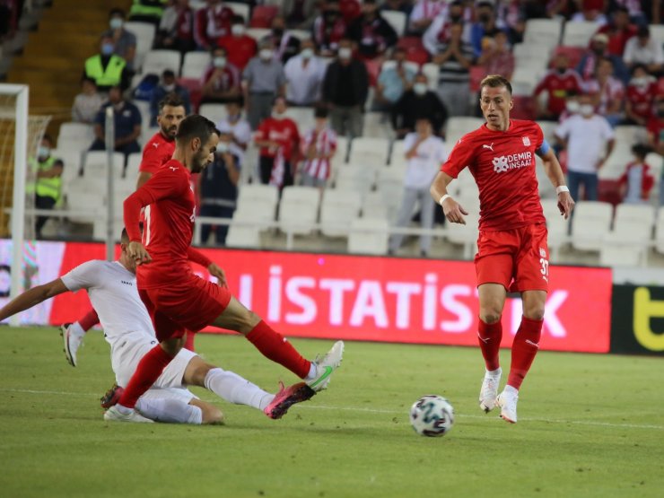 UEFA Avrupa Konferans Ligi: Sivasspor: 0 - Petrocub: 0 (Maç devam ediyor)