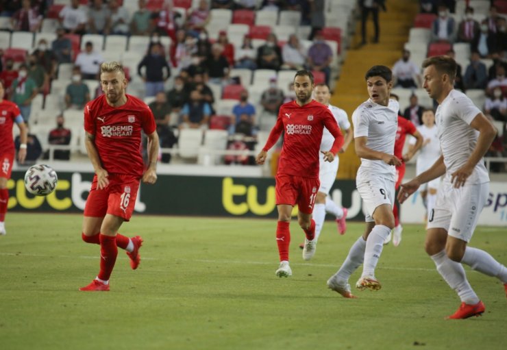 UEFA Avrupa Konferans Ligi: Sivasspor: 0 - Petrocub: 0 (Maç devam ediyor)