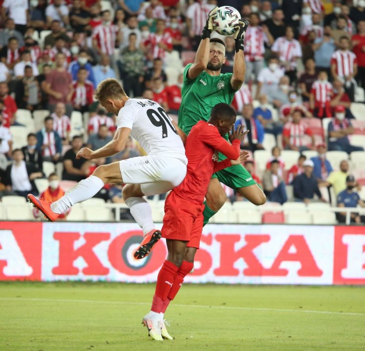 UEFA Avrupa Konferans Ligi: Sivasspor: 0 - Petrocub Hincesti: 0