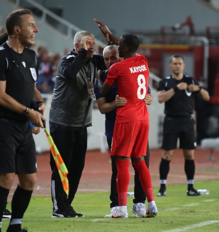 UEFA Avrupa Konferans Ligi: Sivasspor: 1 - Petrocub Hincesti: 0 (Maç sonucu)