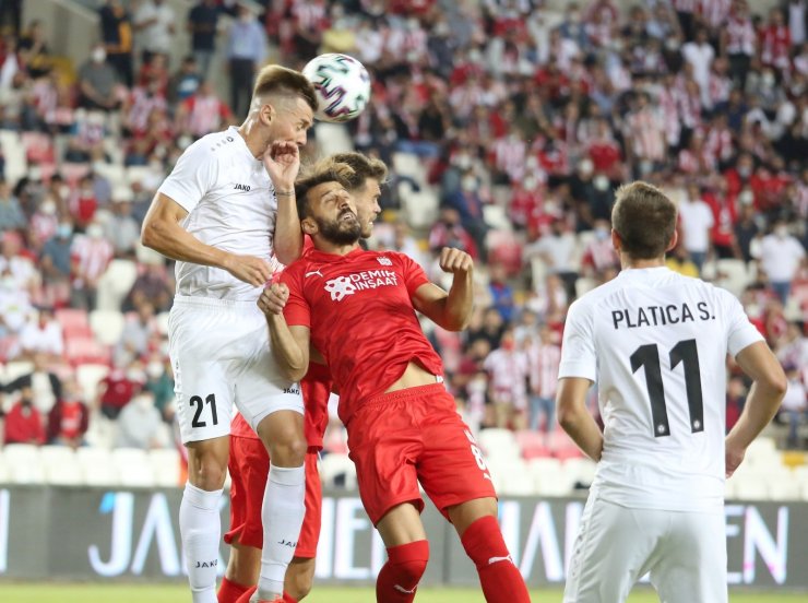 UEFA Avrupa Konferans Ligi: Sivasspor: 0 - Petrocub Hincesti: 0