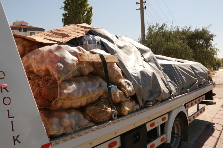 Aksaraylı oto çekiciler bu sefer araç değil yardım taşıdı