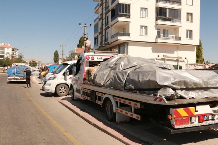 Aksaraylı oto çekiciler bu sefer araç değil yardım taşıdı