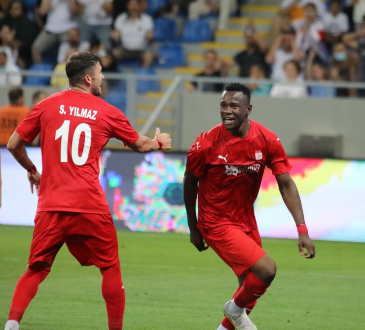 UEFA Avrupa Konferans Ligi: Dinamo Batumi: 1 - Sivasspor: 2 (Maç sonucu)