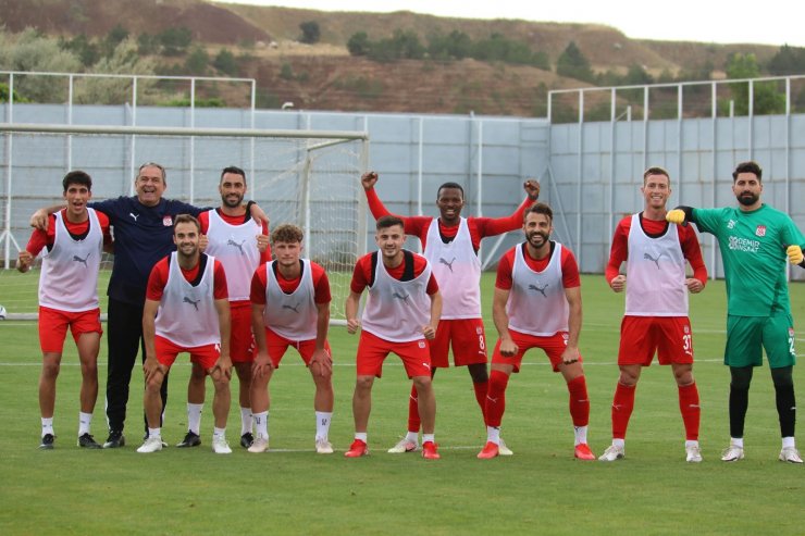 Sivasspor, Dinamo Batumi maçı hazırlıklarına başladı