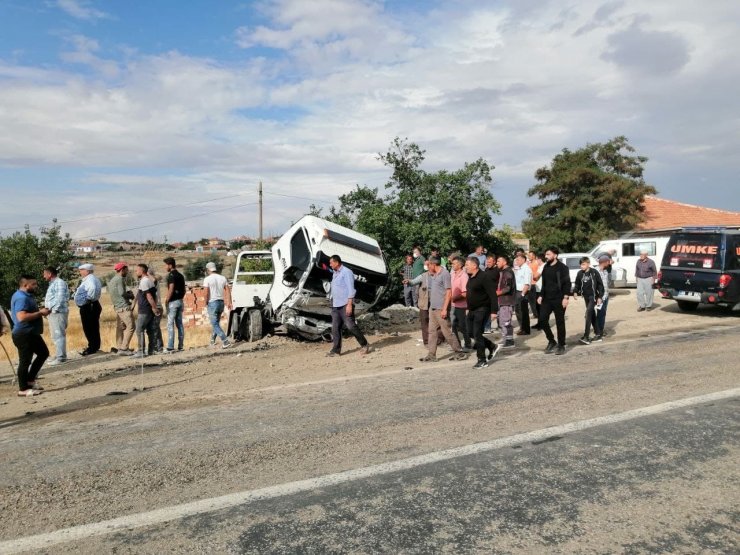 Aksaray’da otomobil ile oto kurtarıcı çarpıştı: 2 ölü, 1 yaralı