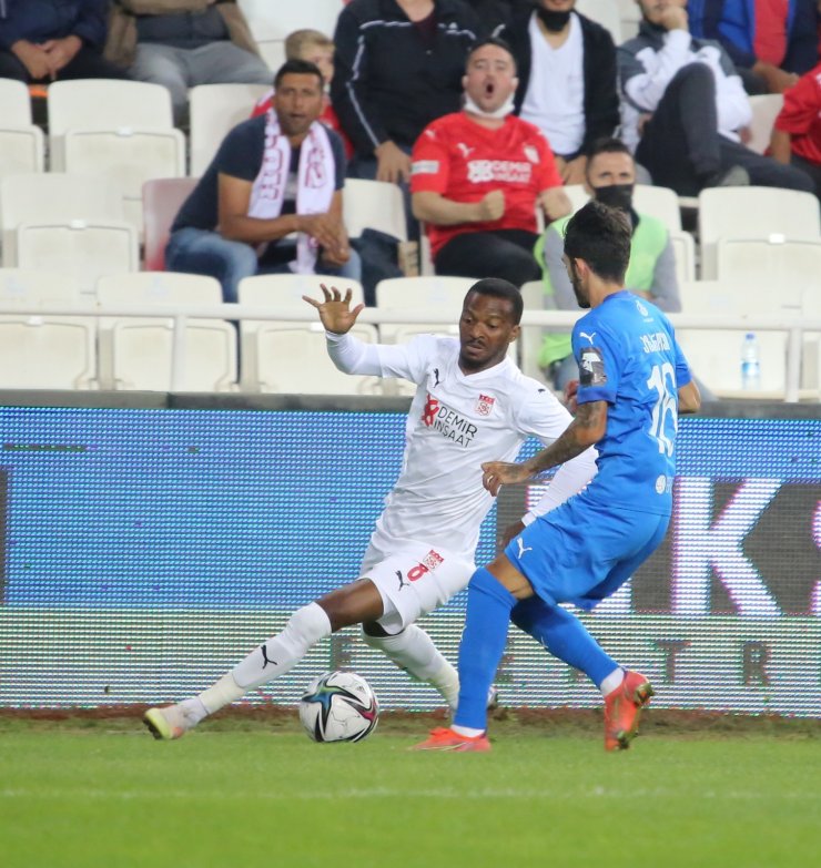 UEFA Avrupa Konferans Ligi: Sivasspor: 0 - Dinamo Batumi: 0 (Maç devam ediyor)