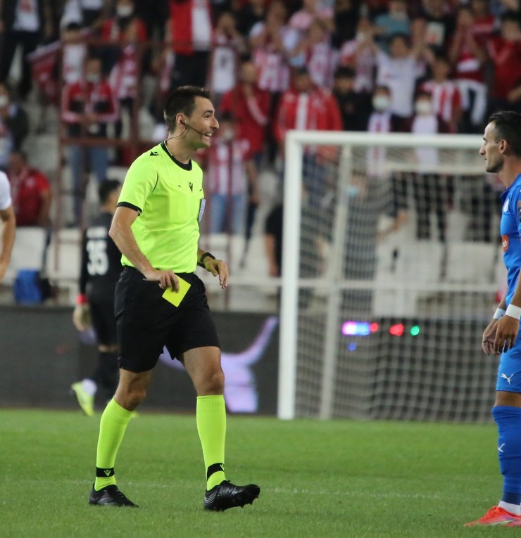 UEFA Avrupa Konferans Ligi: Sivasspor: 0 - Dinamo Batumi: 0 (Maç devam ediyor)