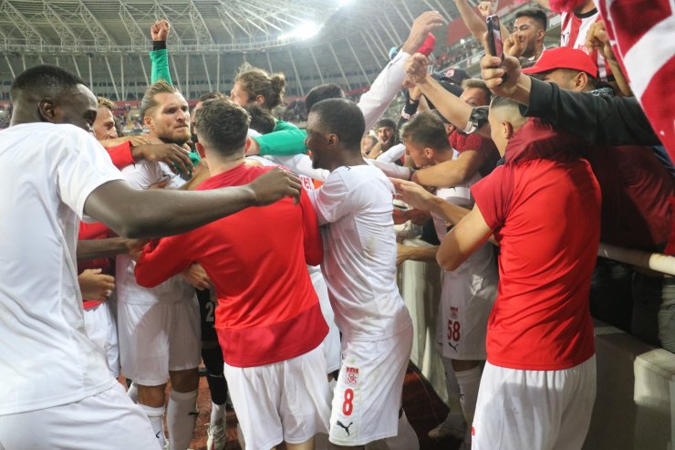 UEFA Avrupa Konferans Ligi: Sivasspor: 1 - Dinamo Batumi: 1 (Maç sonucu)