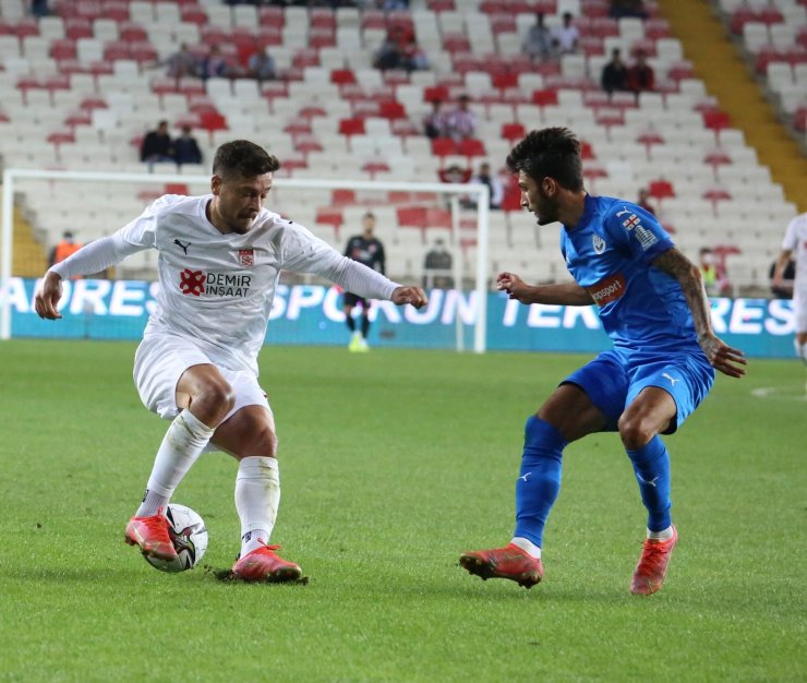 UEFA Avrupa Konferans Ligi: Sivasspor: 1 - Dinamo Batumi: 1 (Maç sonucu)