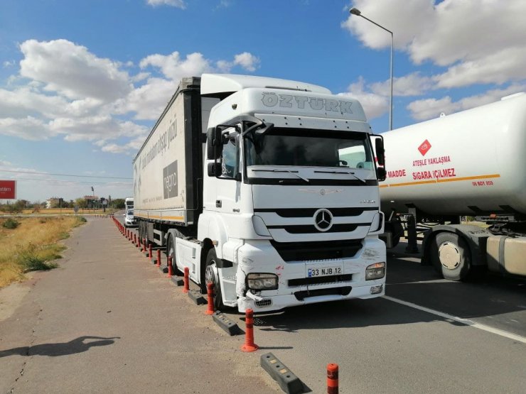 Aksaray’da tır ile otomobil çarpıştı: 4 yaralı