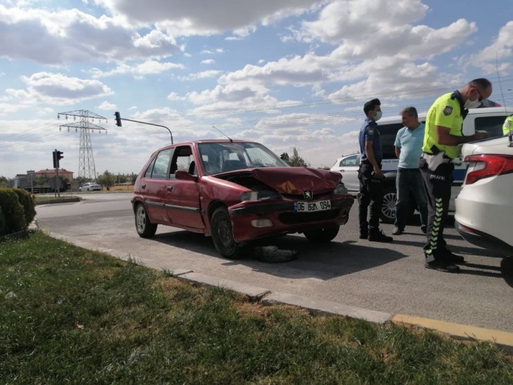 Aksaray’da tır ile otomobil çarpıştı: 4 yaralı