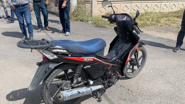 Otomobil ile çarpışan motosikletin sürücüsü ağır yaralandı