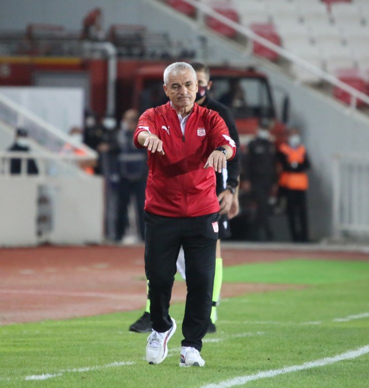 Süper Lig: DG Sivasspor: 0 - İH Konyaspor: 0 (İlk yarı)