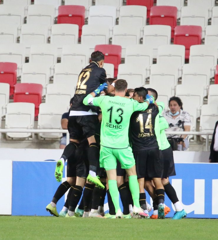 Süper Lig: Sivasspor: 0 - Konyaspor: 1 (Maç sonucu)