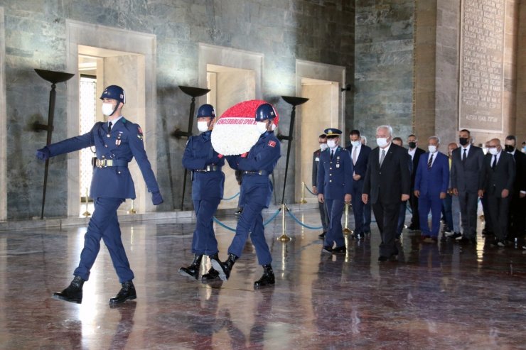 Gençlerbirliği yönetiminden Anıtkabir’e ziyaret