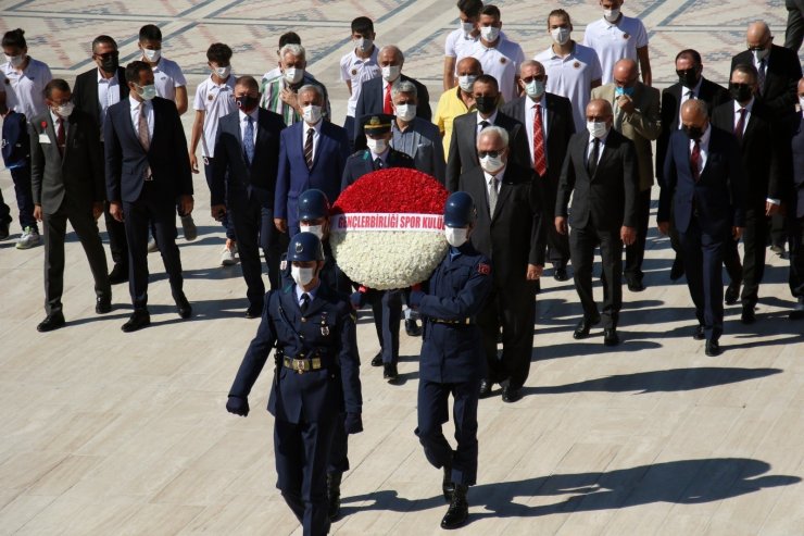 Gençlerbirliği yönetiminden Anıtkabir’e ziyaret