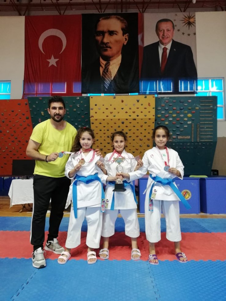 Karate Karadeniz Kupasında Kayseri rüzgarı