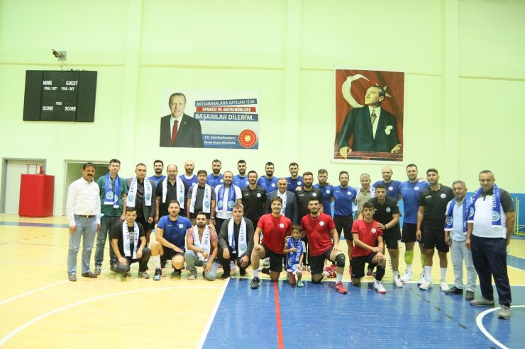 Develi Belediyespor taraftarı önünde ilk antrenmanına çıktı