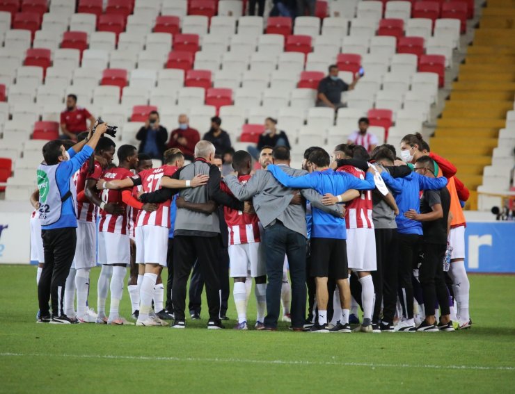 UEFA Avrupa Konferans Ligi: Sivasspor: 0 - Kopenhag: 0 (Maç devam ediyor)