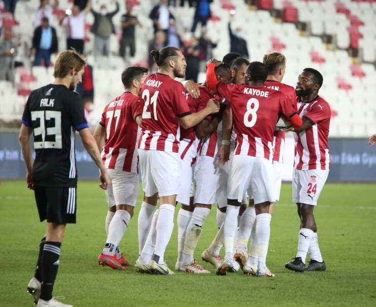 UEFA Avrupa Konferans Ligi: Sivasspor: 1 - Kopenhag: 2 (Maç sonucu)