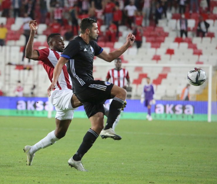 UEFA Avrupa Konferans Ligi: Sivasspor: 1 - Kopenhag: 2 (Maç sonucu)