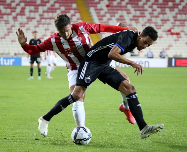 UEFA Avrupa Konferans Ligi: Sivasspor: 0 - Kopenhag: 0 (İlk yarı)