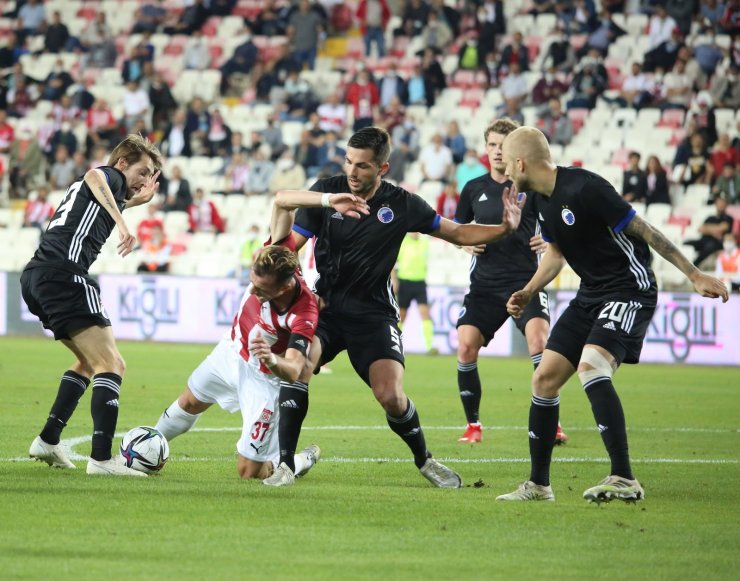 UEFA Avrupa Konferans Ligi: Sivasspor: 0 - Kopenhag: 0 (İlk yarı)