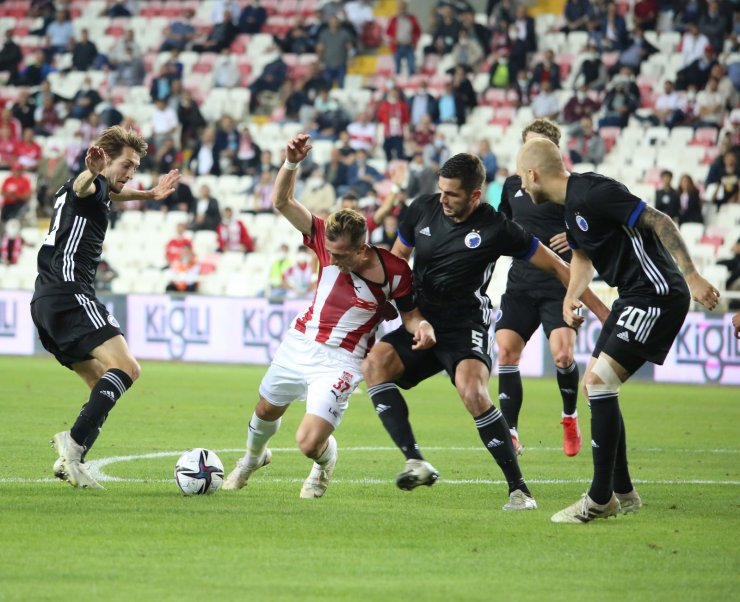 UEFA Avrupa Konferans Ligi: Sivasspor: 0 - Kopenhag: 0 (İlk yarı)